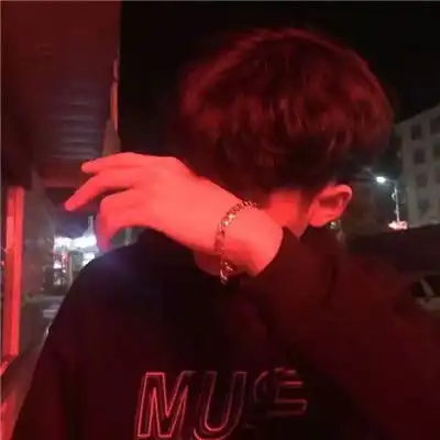 最新男生快手头像霸气伤感的我一个人也可以挡千军万马