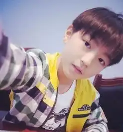 tfboys中谁最丑最穷王源王俊凯整容前被叫掏粪男孩