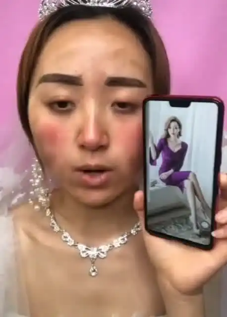 丑女被男友抛弃,化个妆变女神让他后悔