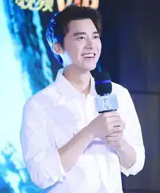 一笑倾心的7位人气男星,千玺痞帅,王一博邪魅,肖战撩人