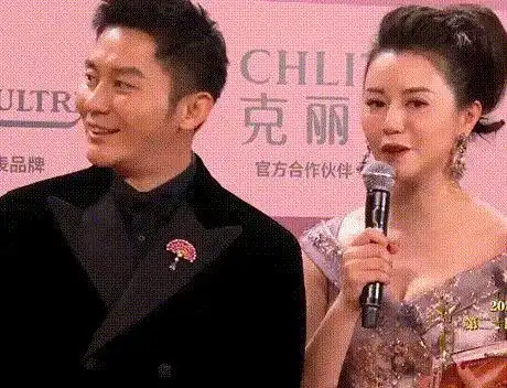 上海电影节红毯,李晨两次被忽略不是没道理,短短一句发言就彻底露馅