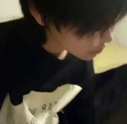 男生头像氛围感