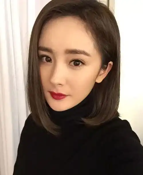 前有郭采洁周冬雨,后有杨幂佟丽娅唐艺昕,现在连霸气静姐也加入了短发行列