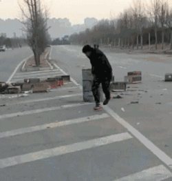 男女晚上不得已同睡一个房间