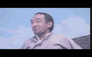 给儿子换了一个新发型,他几天没和我说话了