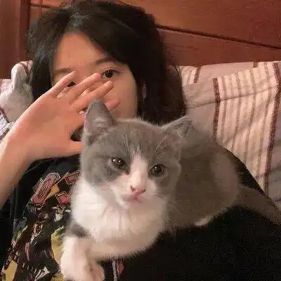 男生抱猫咪头像图片头像