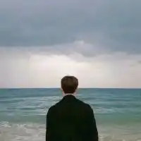 看海背影情侣头像一左一右qq头像扣扣居