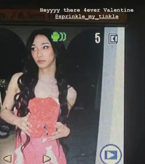 伊能静儿子再穿女装,穿粉色短裙,表情淡定,网友太不像话哈利妆容网易订阅