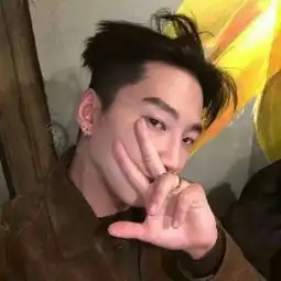 头像男生冷酷帅红色眼睛