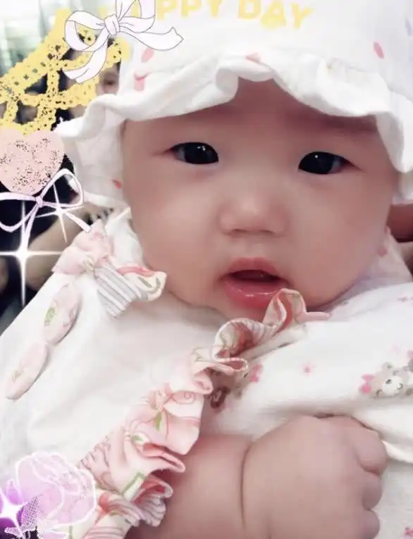 伊能静晒3岁女儿视频,小米粒的眼睛却引起了网友的热议