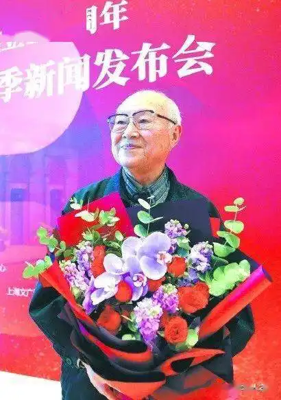 前有红旗颂,今朝祭英烈,吕其明爱党爱国爱人民深情交汇乐曲中