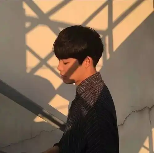帅气的有画面感的男生头