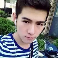 男生邪恶笑容头像男孩