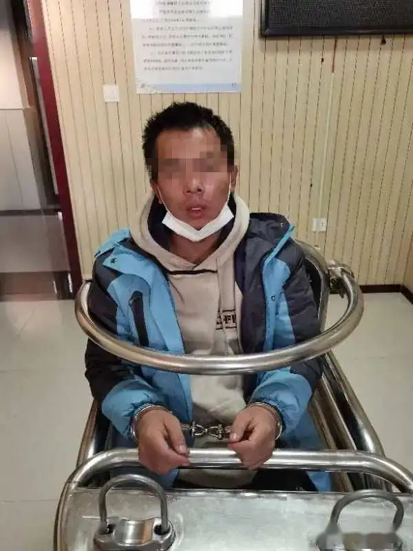 包头一男子被抓竟然干这事......