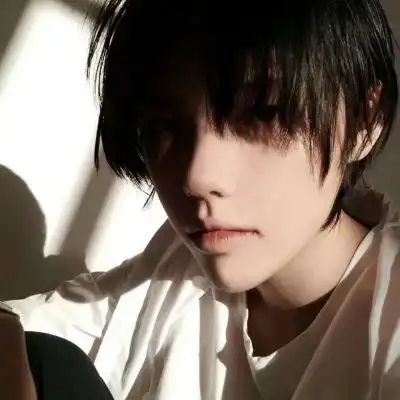 真人男生头像小学生十二