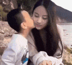 搞笑gif段子这是准备锻炼了吗