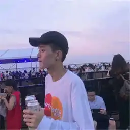 个性男生朋友圈图片帅气阳光冷酷圣诞快乐祝你快乐