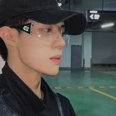 看起来超温柔的小奶狗男生头像,小奶狗的洋气男头颜值很高