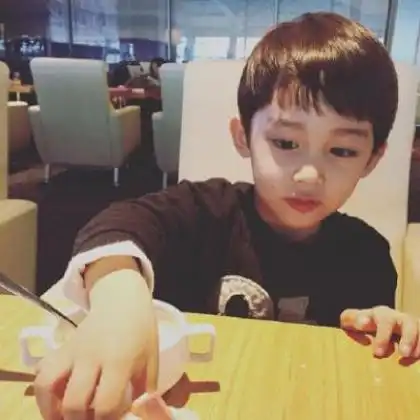 小男生头像孩子