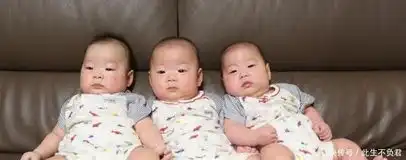 宋家三胞胎曝婴儿时期萌照民国又现表情包,三兄弟发量亮了