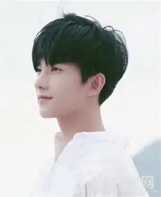 杨洋发型怎么弄杨洋发型叫什么