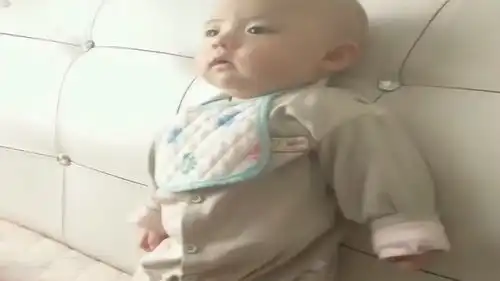 宝宝挨训,看这一脸委屈的表情,真的忍不住大笑了