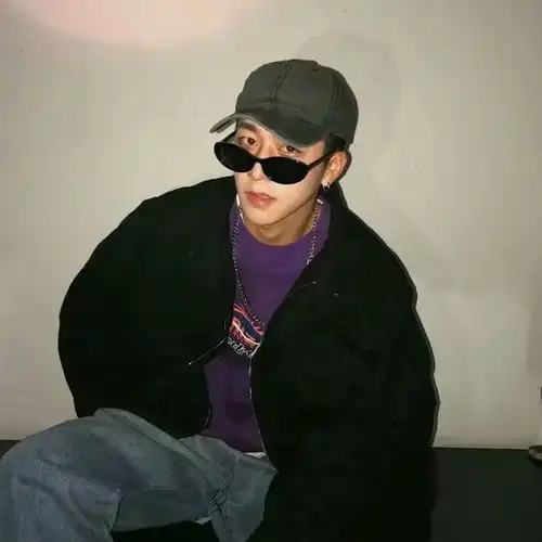 你收藏过哪些很精致的男生头像