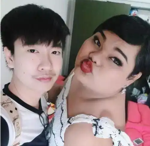 超丑男生头像快乐宝拉