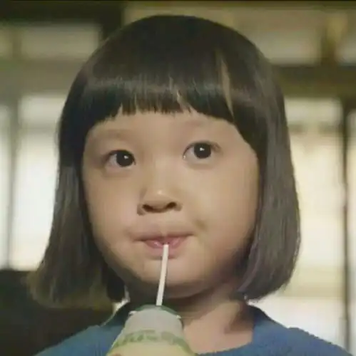 幽默笑话整个年级都知道我们恋爱了,看来我的情商还是蛮高的
