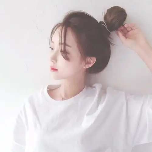 男生头像简单干净高清女