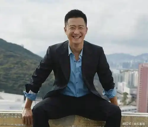 感谢的表情包可爱吴京