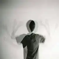 qq男生背影头像伤感的,孤独寂寞的男人