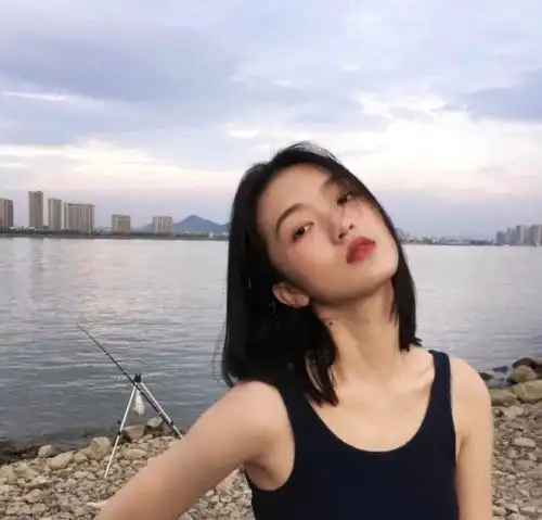 越长越丑的男生,脸上多半会有这3点标志,难怪校花不搭理你