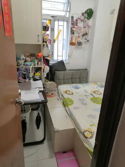拎包入住,业主女仕寻找单身女仕合租,步行5分鈡到太和港铁站,带全家俬电器