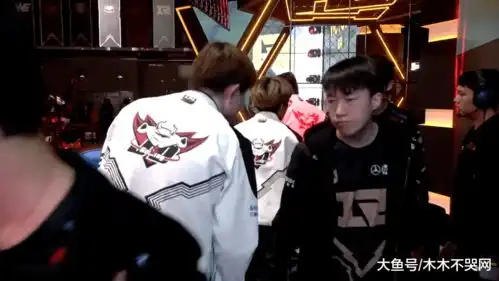 rng胜利后队员压力太大表情严肃,网友终于明白letme当初为何手抖