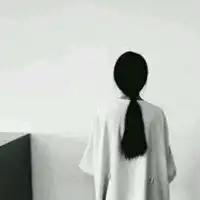 孤独头像黑白背影男生孤