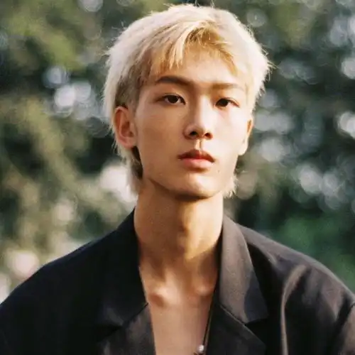 压抑绝望的男生头像陈燕