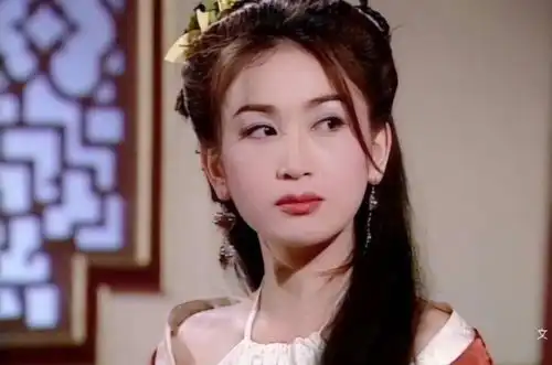 整容p图装少女,疯狂营销没演技,不老女神跌下神坛好尴尬