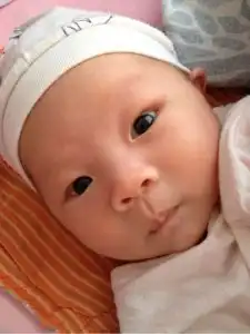 2020年1月出生陈姓男孩,起名陈博铄陈博铠,哪个名字好