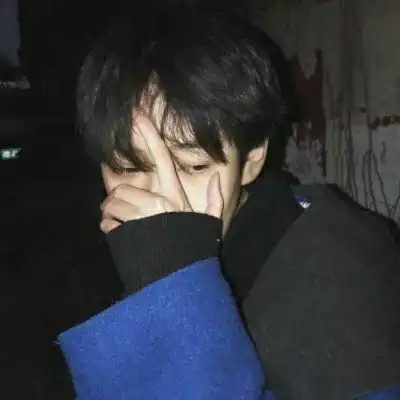 超拽霸气高傲范男生微信头像