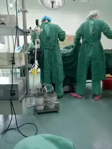 我是一个男护士,我想知道在手术室,做剖腹产给主刀医生递器械的操作流程