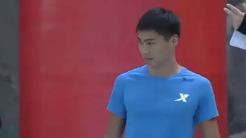 滚的表情包动作选手