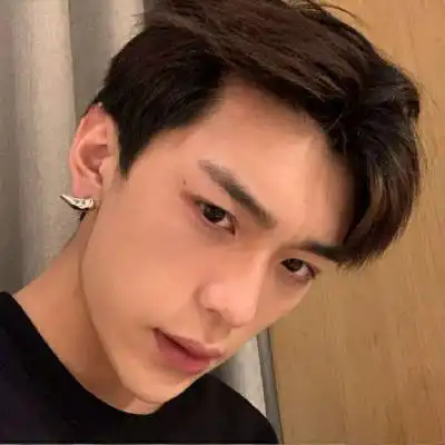 今日份男头像ins理想和现实中隔着一个生活.
