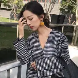 韩系个性女生微信头像超拽冷漠酒比男人好只伤身不伤心