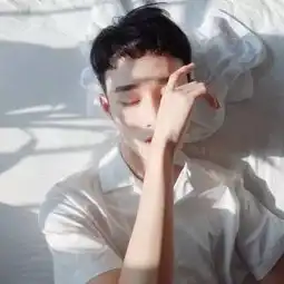 小清新男生发型,提高颜值就靠它了