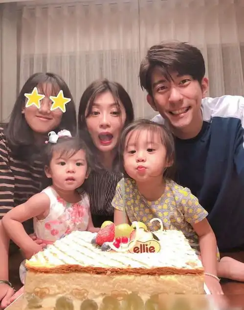 梧桐妹被波妞刻意欺负,波妞表情凶狠搞笑,换黑长直发型宛若换脸