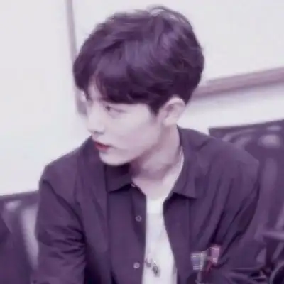十一2020男生头像看你跟别人过得很好我就开始眼红