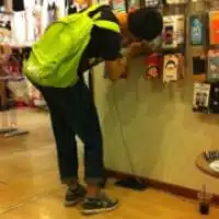 qq头像男生背书包的绿色的