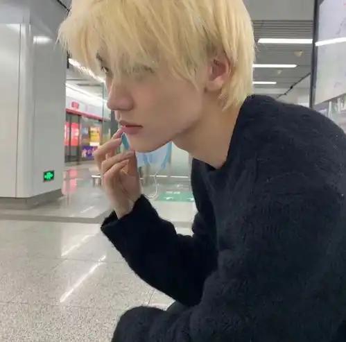 很养眼的真人男生头像