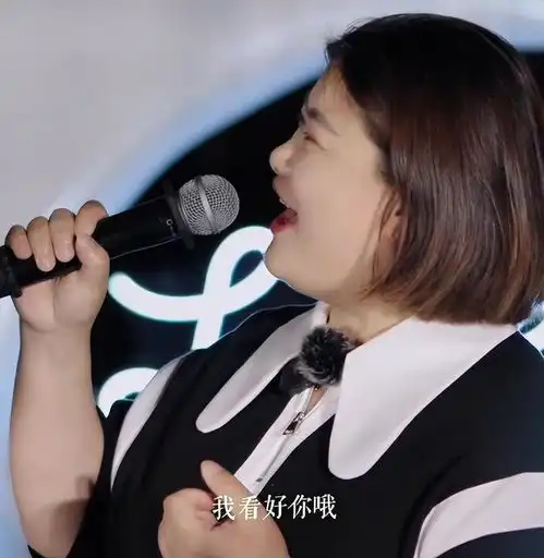 24岁3婚3离的韩安冉,向小3岁男友求婚,收40w婚戒,承诺不再离